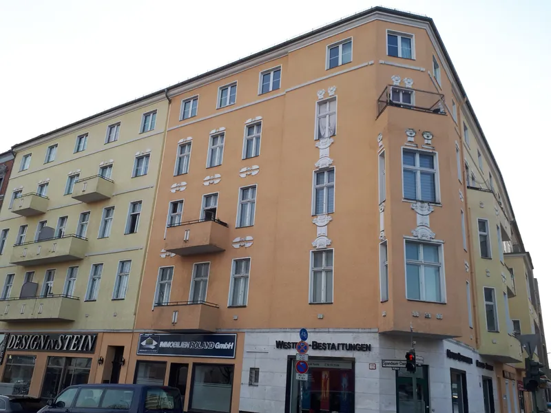 Sanierte 3-Zimmer-Altbauwohnung nahe S-Bf. Westend — photo 1